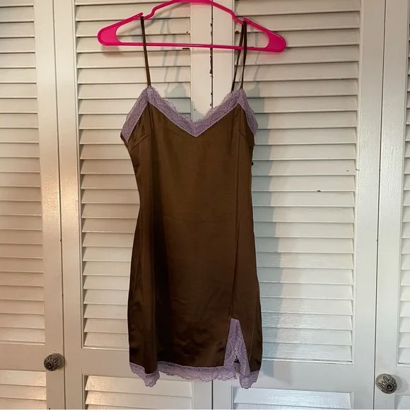 Motel Rocks Satin Mini Dress 🤍 - Picture 4 of 8